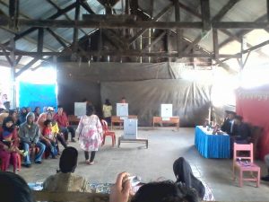 Suasan pemungutan suara pemilihan Kepala Desa Barambang, 27/05/2015. 