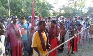 Sembilan marga Suku Moi Blokir lokasi perkebunan PT HIP 